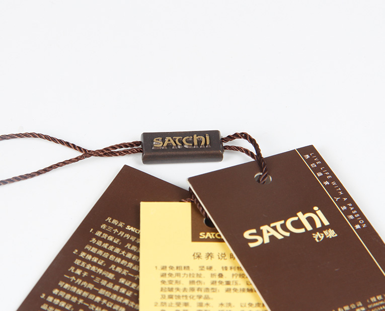 在服裝的紙牌定做過程中1個(gè)個(gè)環(huán)保新秀為何頻頻受挫？
