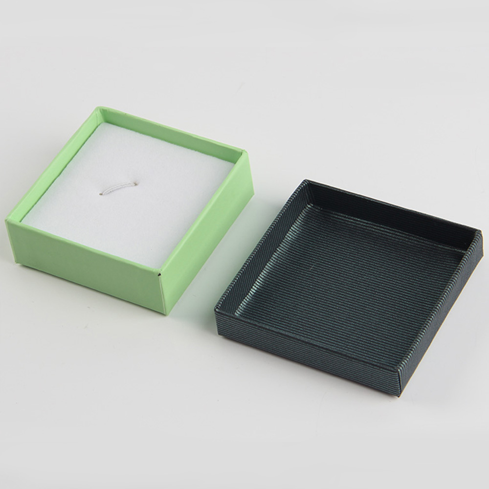 珠寶精裝盒定做最大的內(nèi)托勁敵居然是異味！